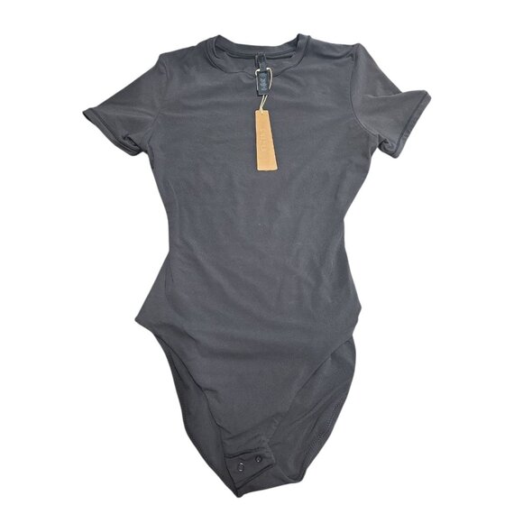 SKIMS Tops - SKIMS Fits Everybody T Shirt Bodysuit ONYX. Size XS . MS269
